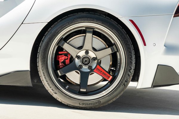 Comprehensive Tips for Securely Moving Oversized Glass Items in Your Station Wagon